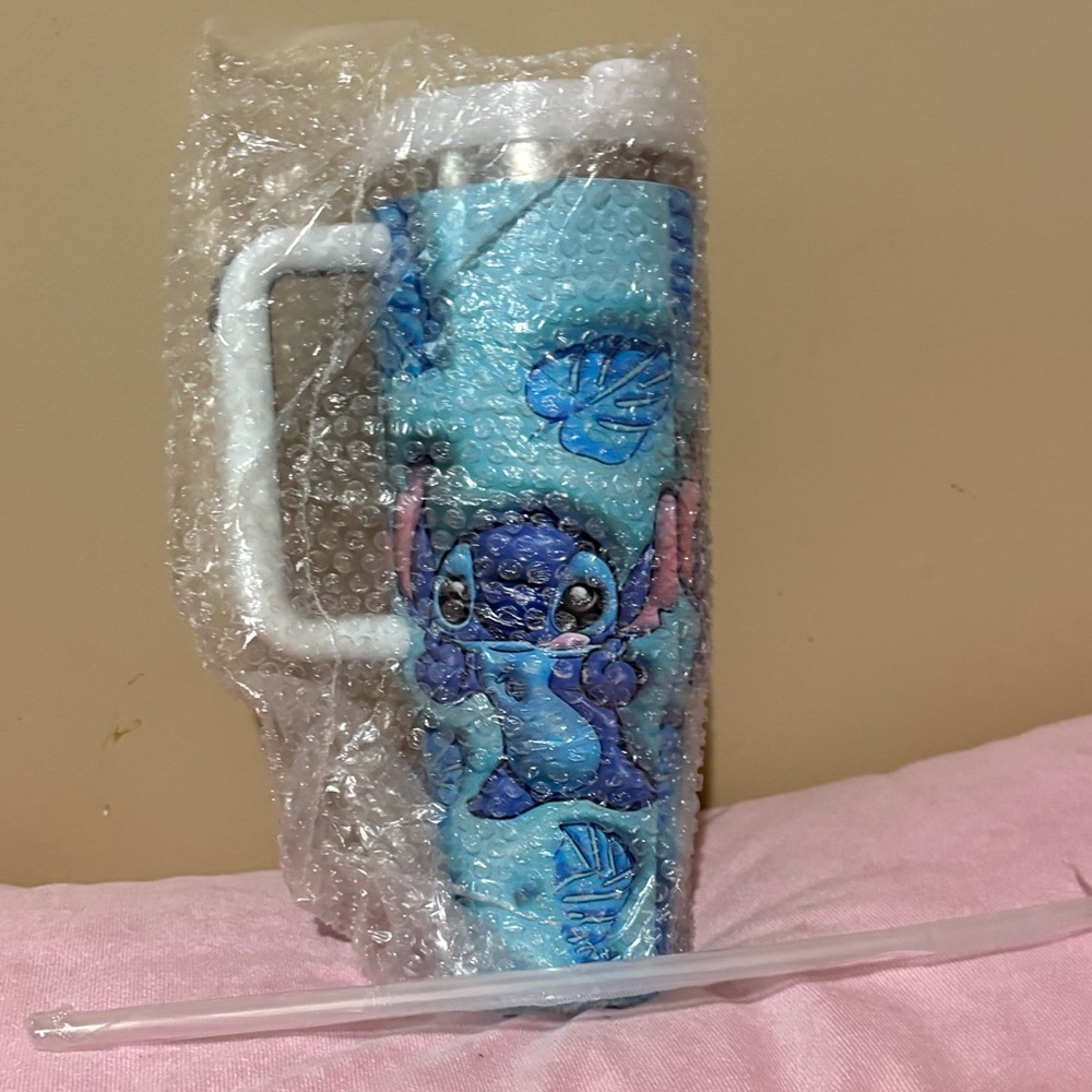 Sale! Stitch 40oz  Tumbler with handle and lid new
